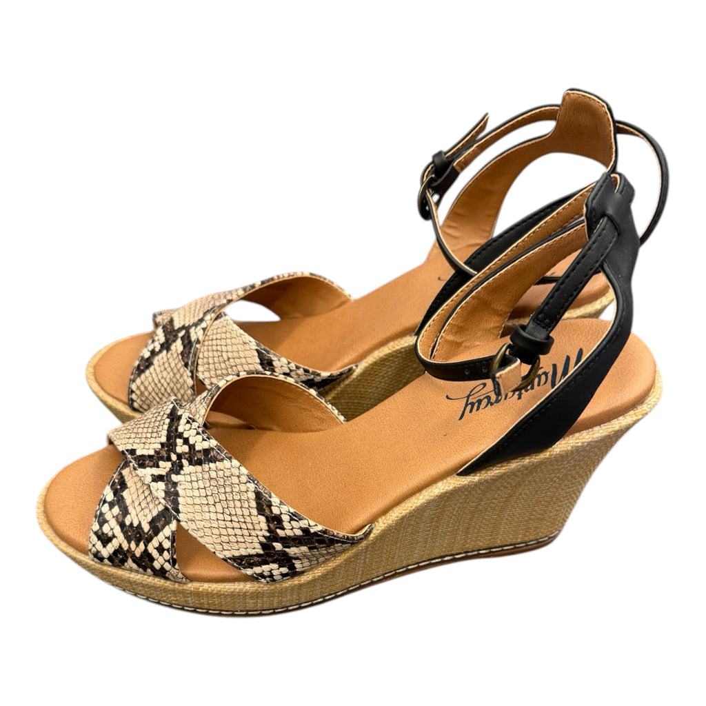 Mantaray snakeskin wedges