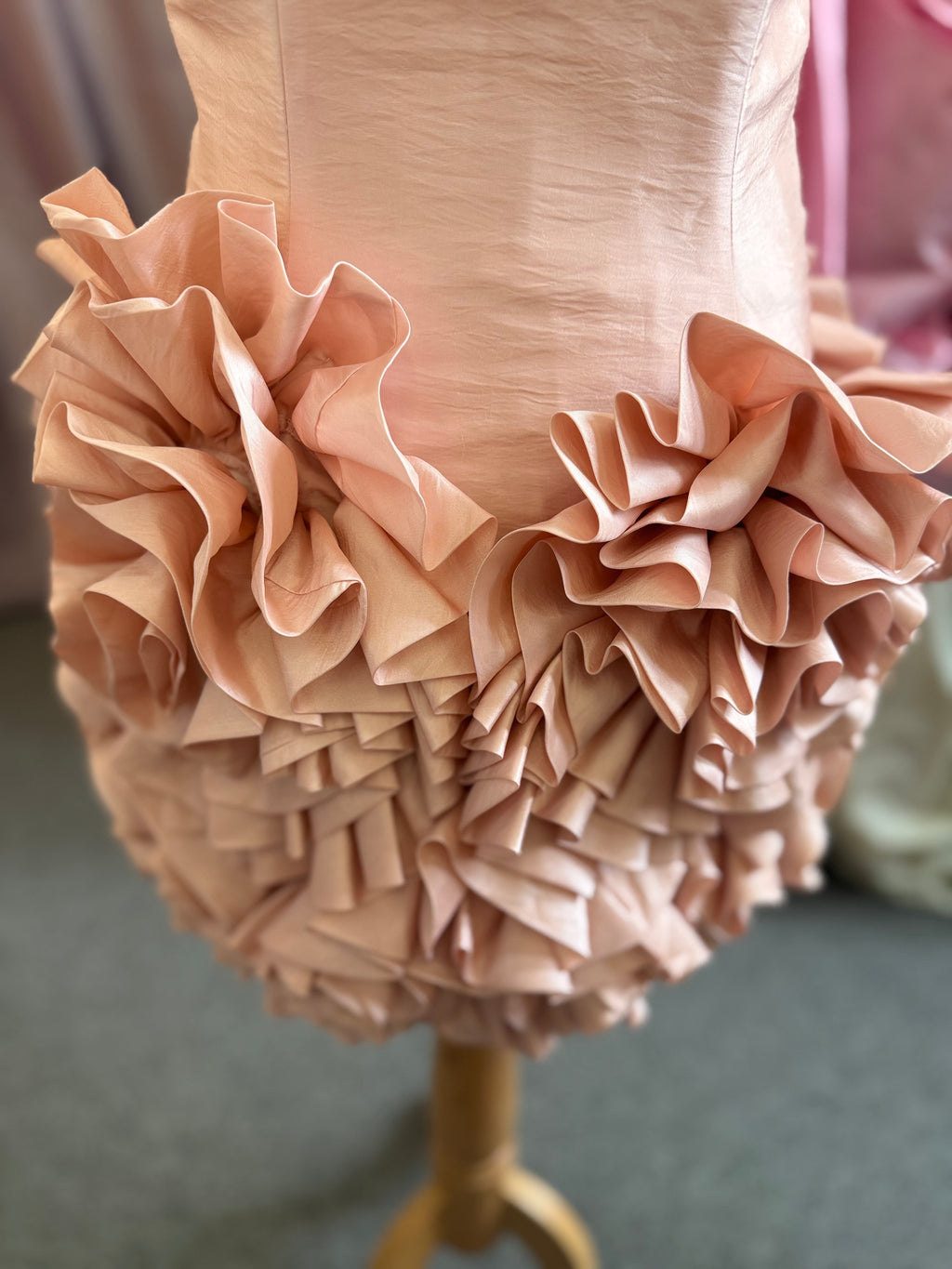 Tobi Hannah strapless ruffle mini dress