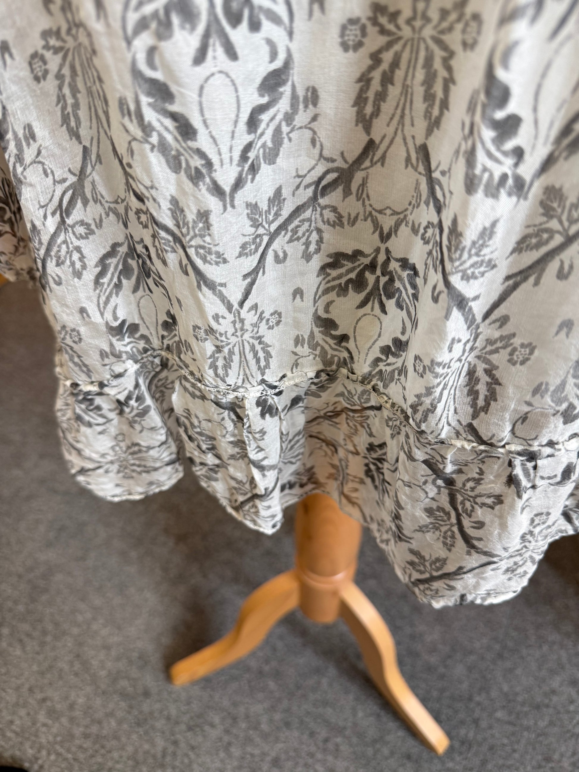 H Trend silk blend long sleeve longline top