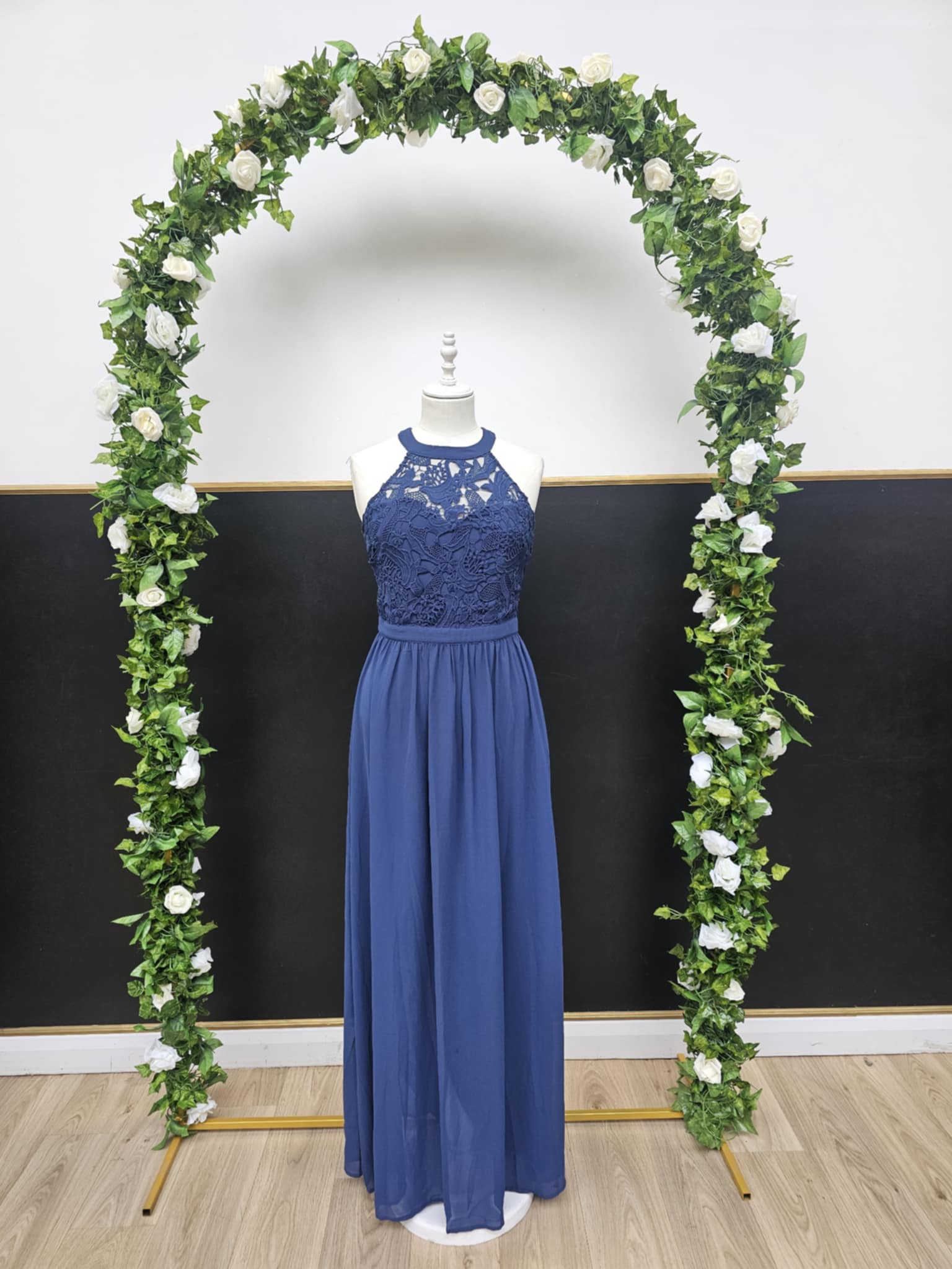 Lipsy lace halter neck detail dress