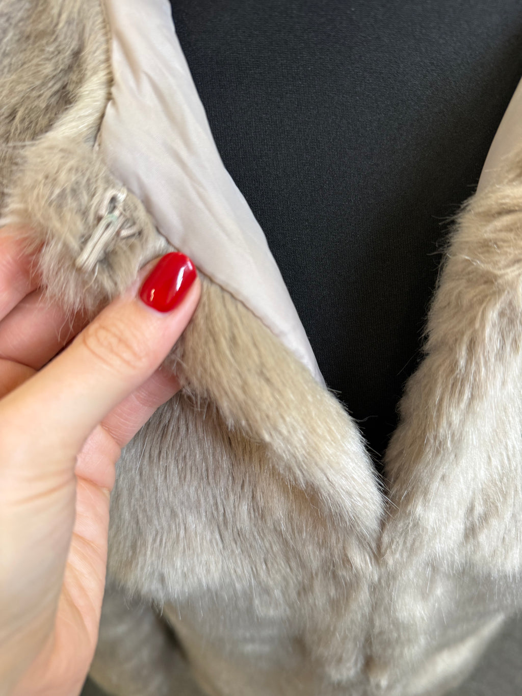 Papaya beige faux fur collarless jacket