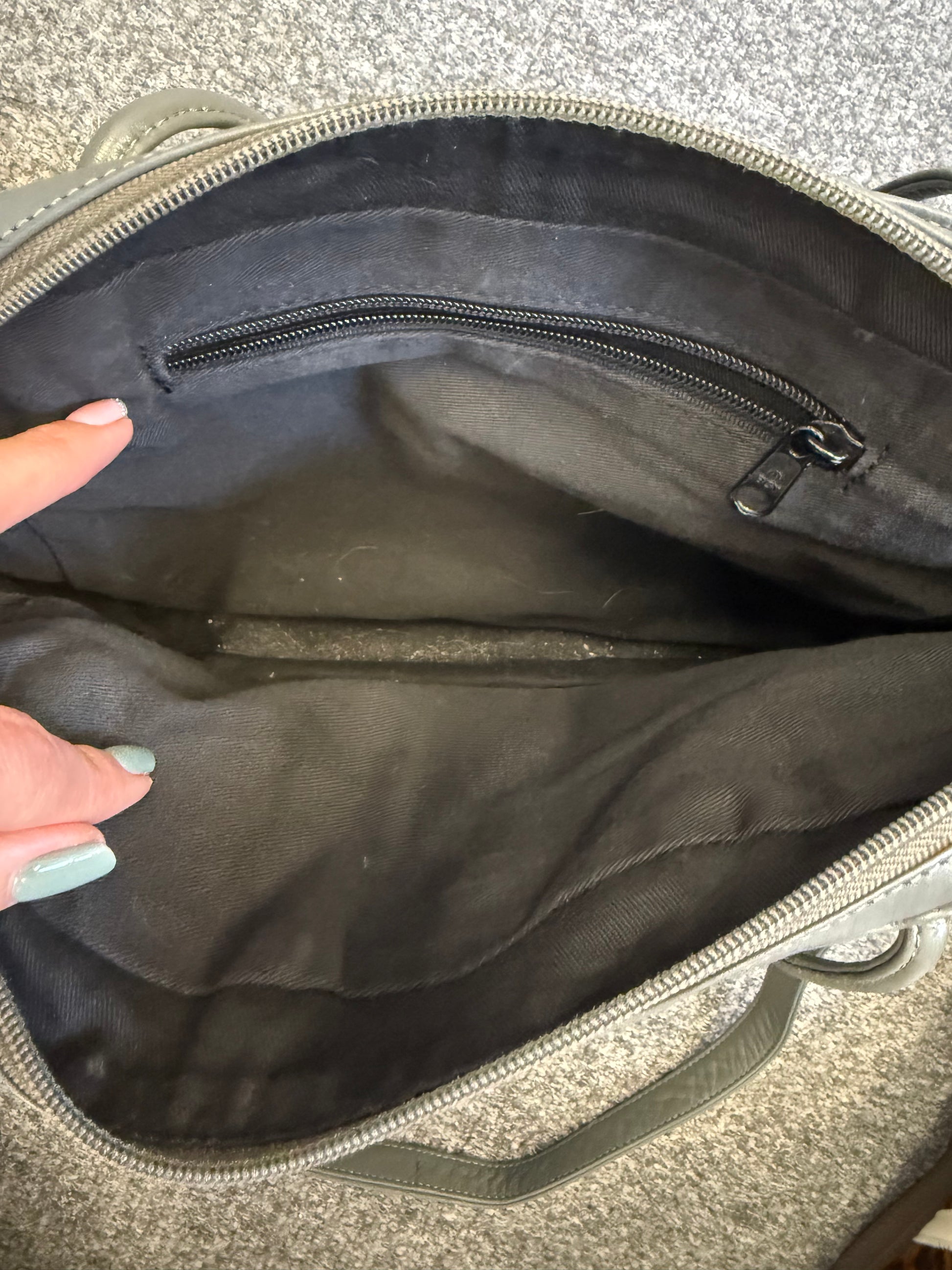 Grey leather metal detail strap handbag