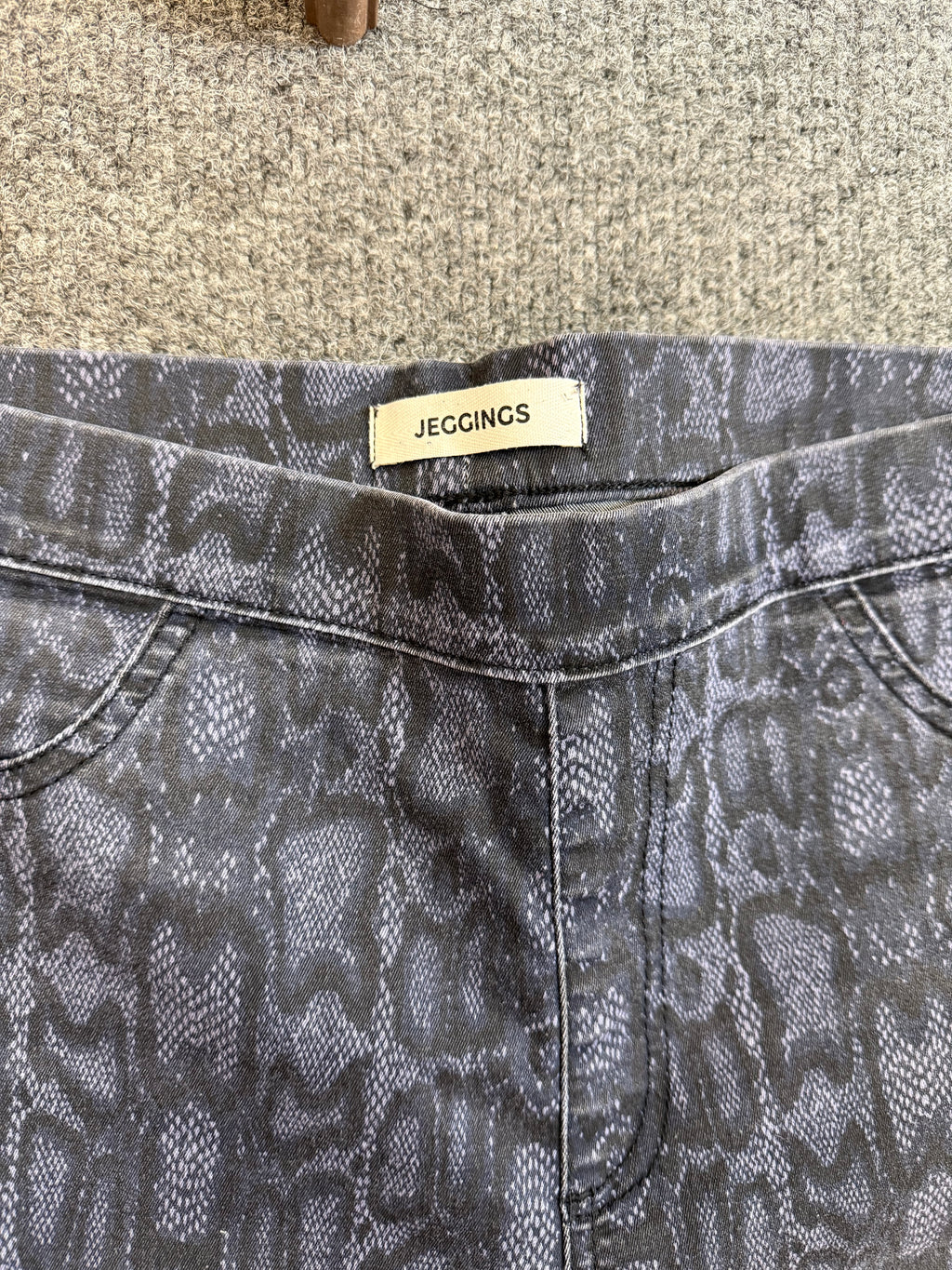 M&S blue snakeskin print leggings