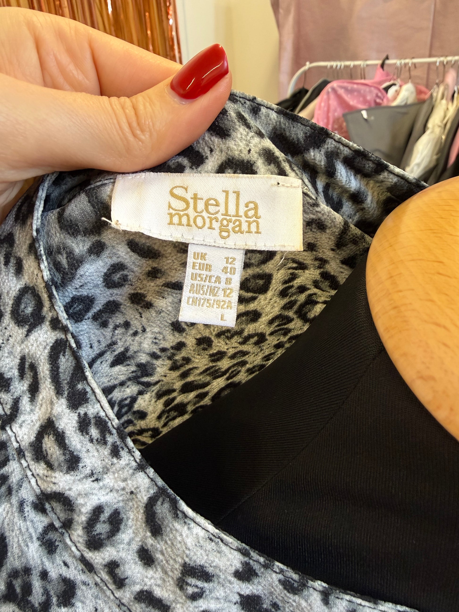 Stella Morgan short sleeved animal maxi dress