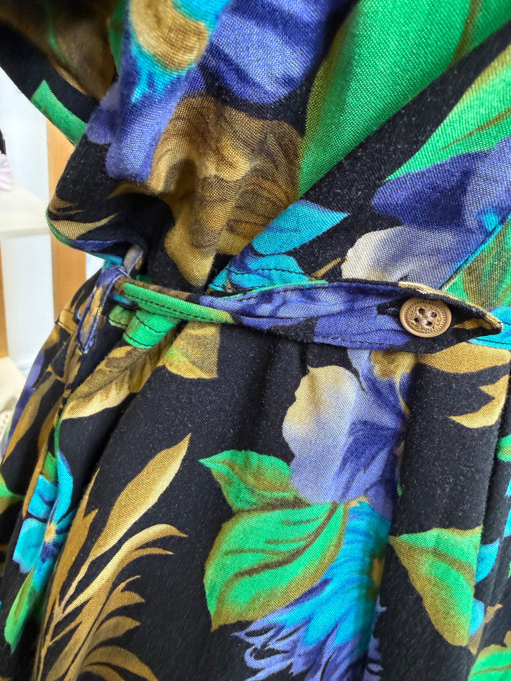 Vintage Erika Dresses floral midi dress