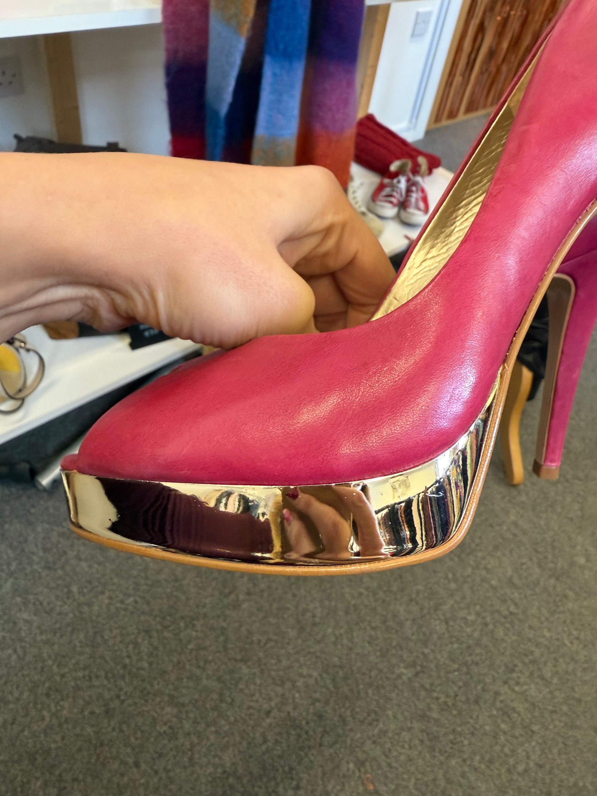 Moda In Pelle pink peep toe heels