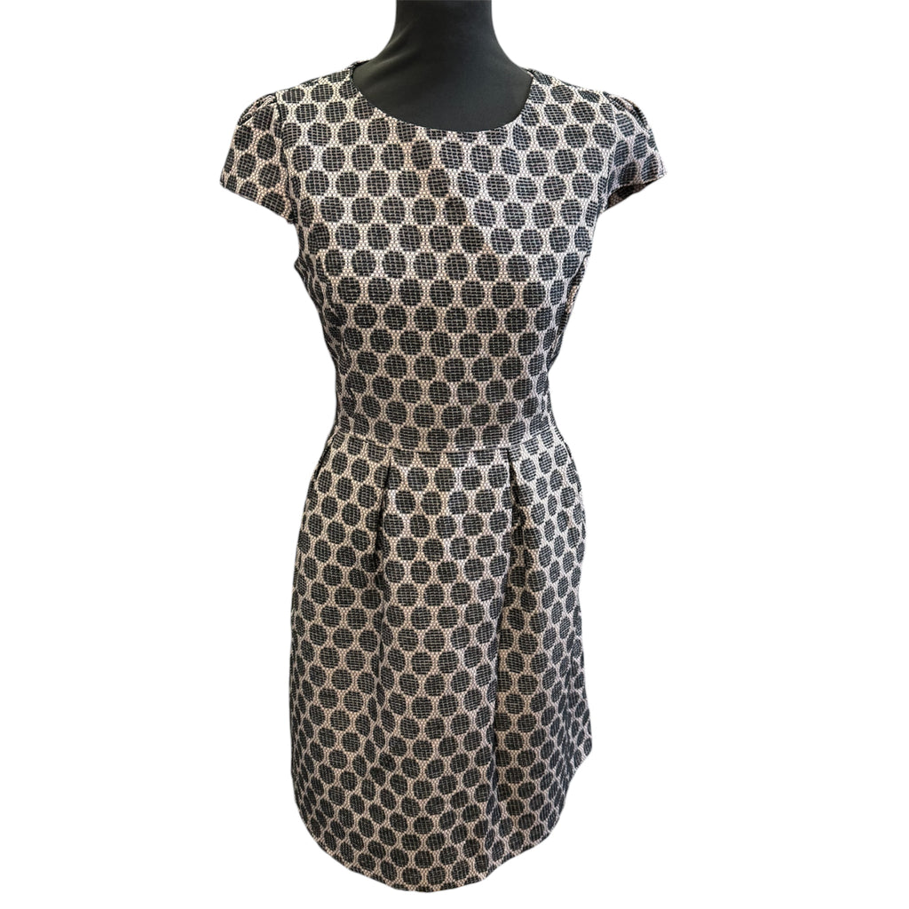Oasis short sleeved circle pattern jacquard dress