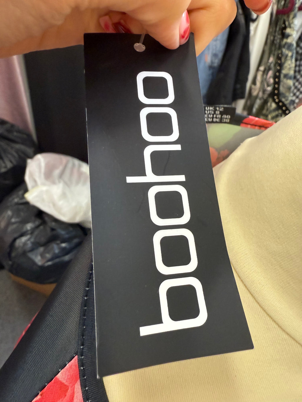 Boohoo rose print midi ruche dress