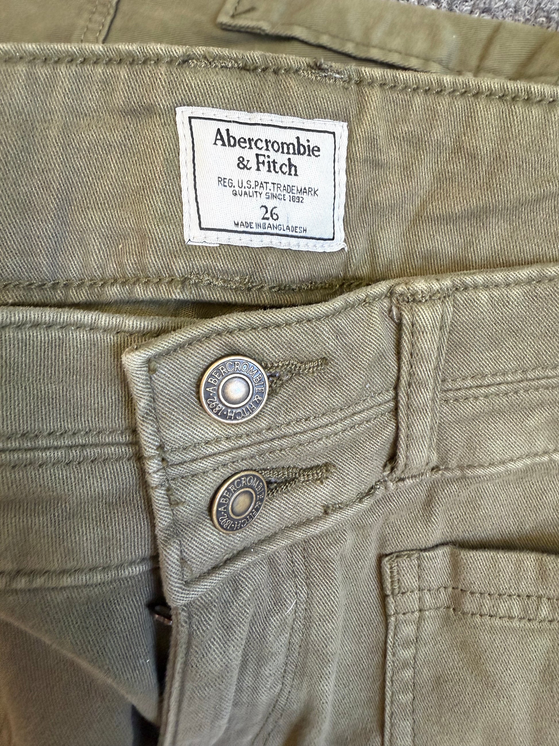 Abercrombie & Fitch khaki cargos