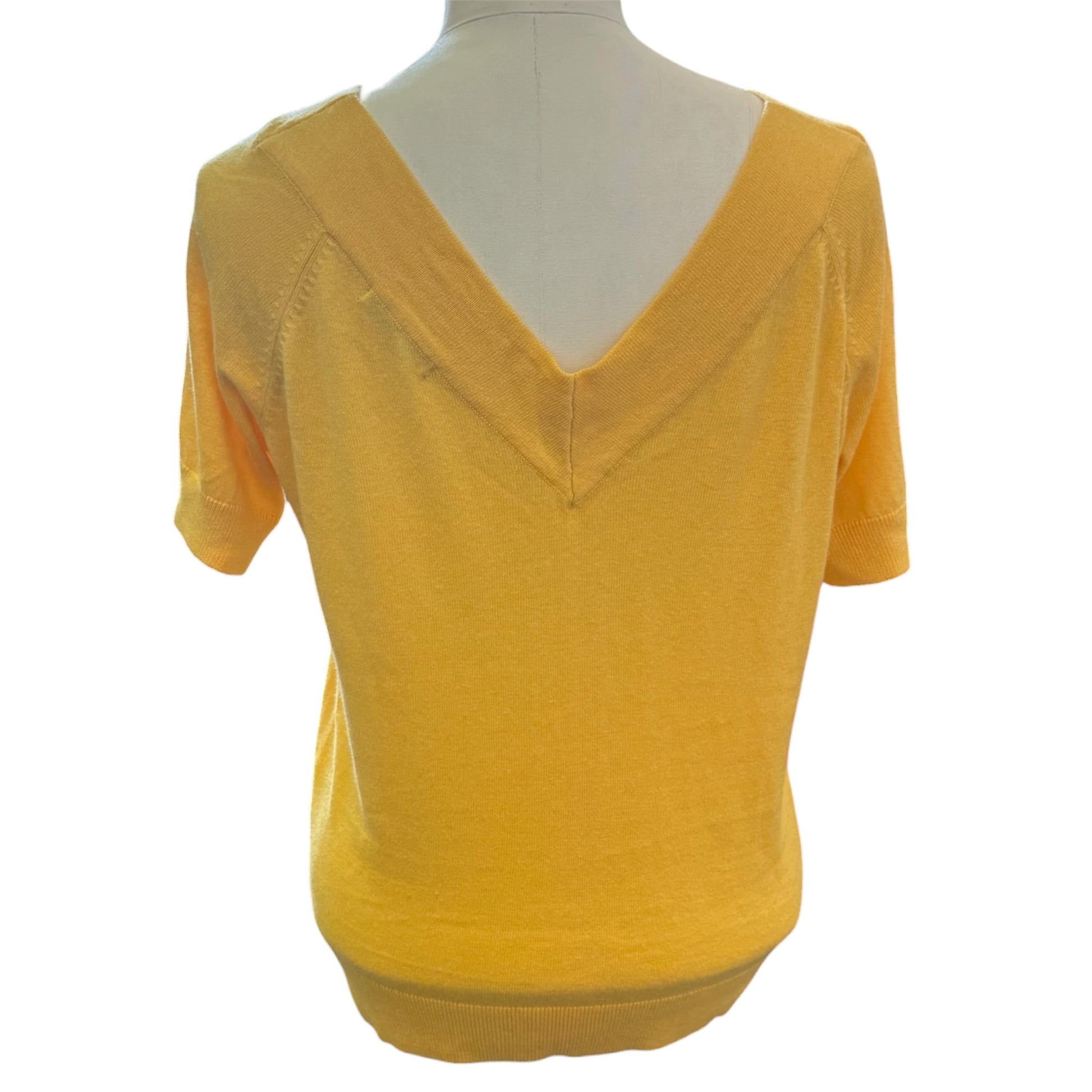 TU yellow v-neck short sleeve jumper