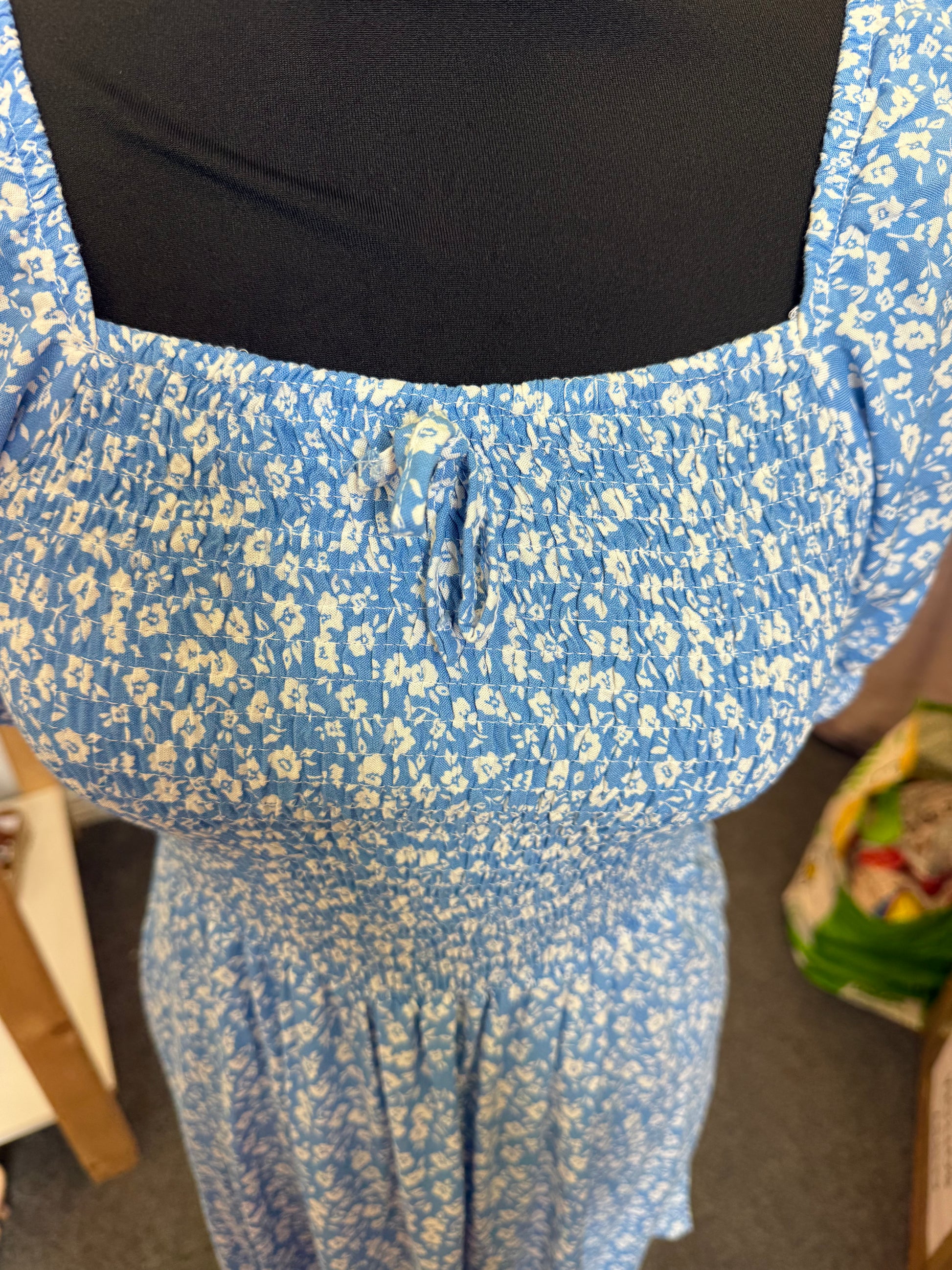 Floral square next short sleeve dress