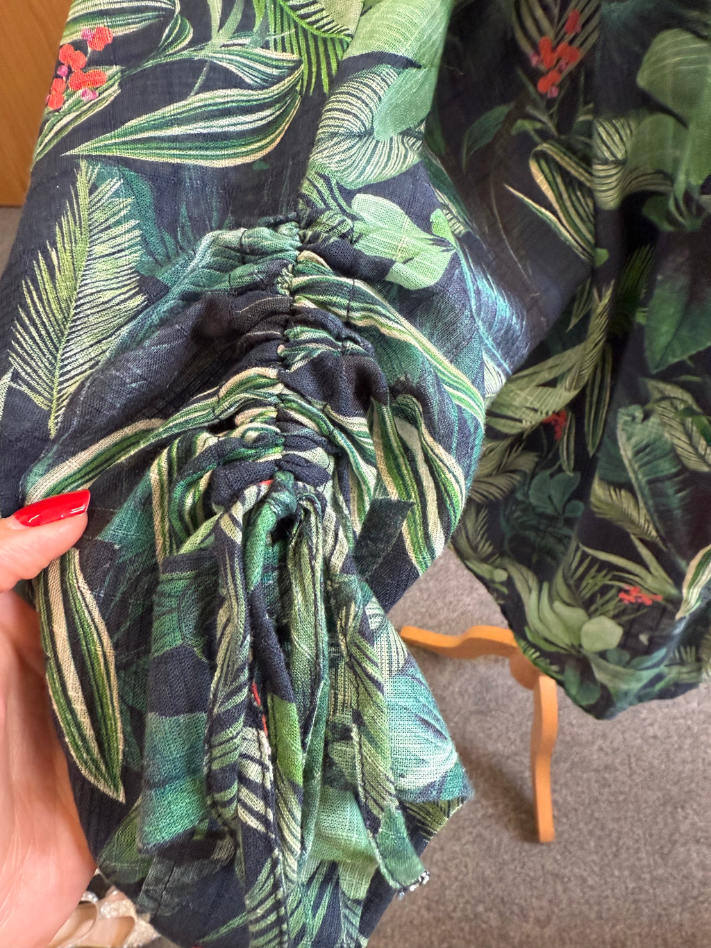 Phase Eight hawaiian print oversize