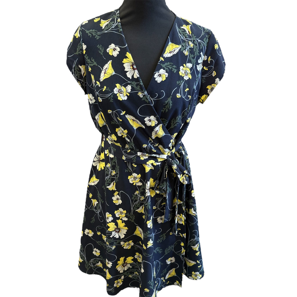 So Fabulous floral short sleeved wrap dress