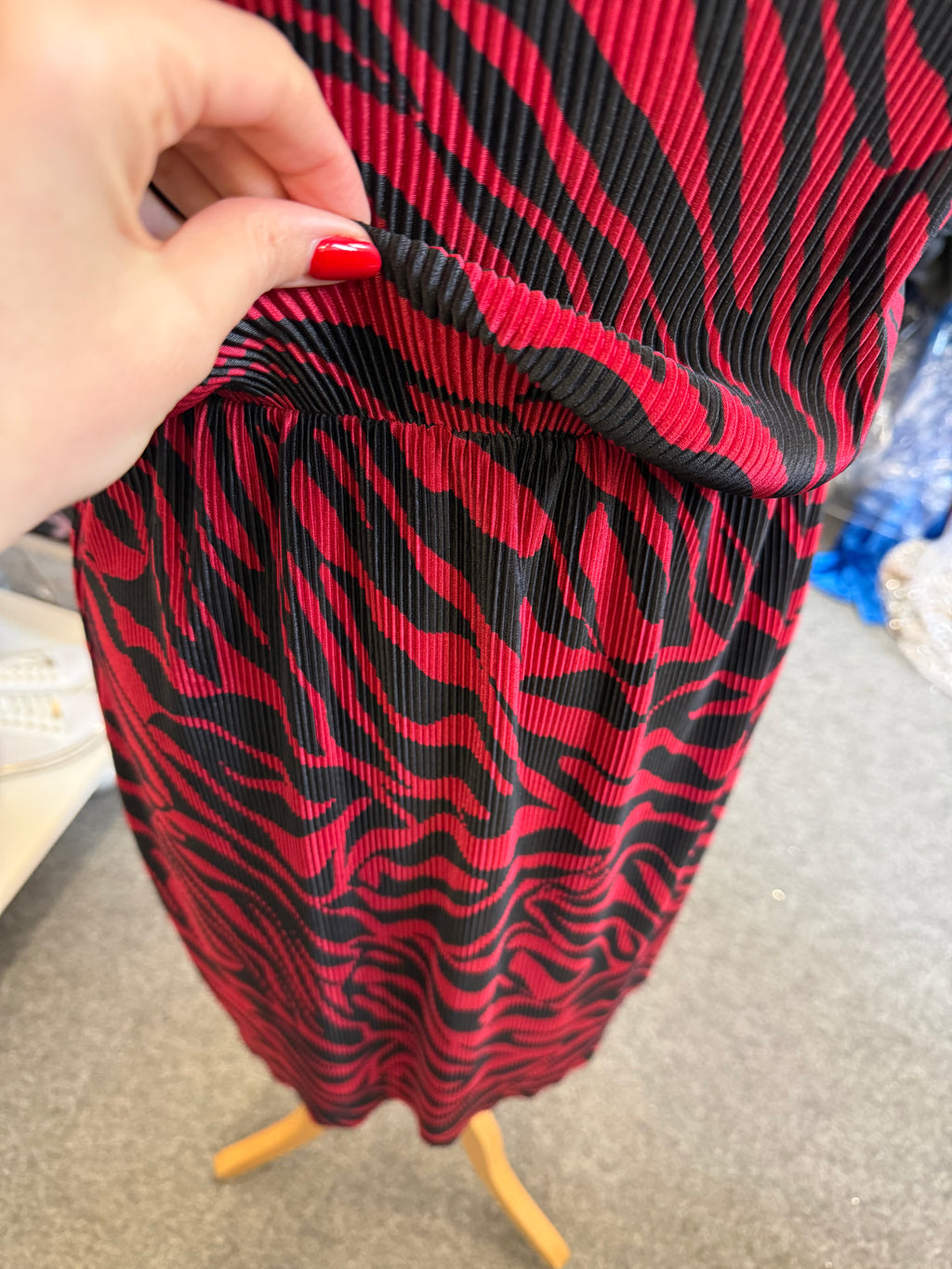Very red and black crinkle short sleeved dress