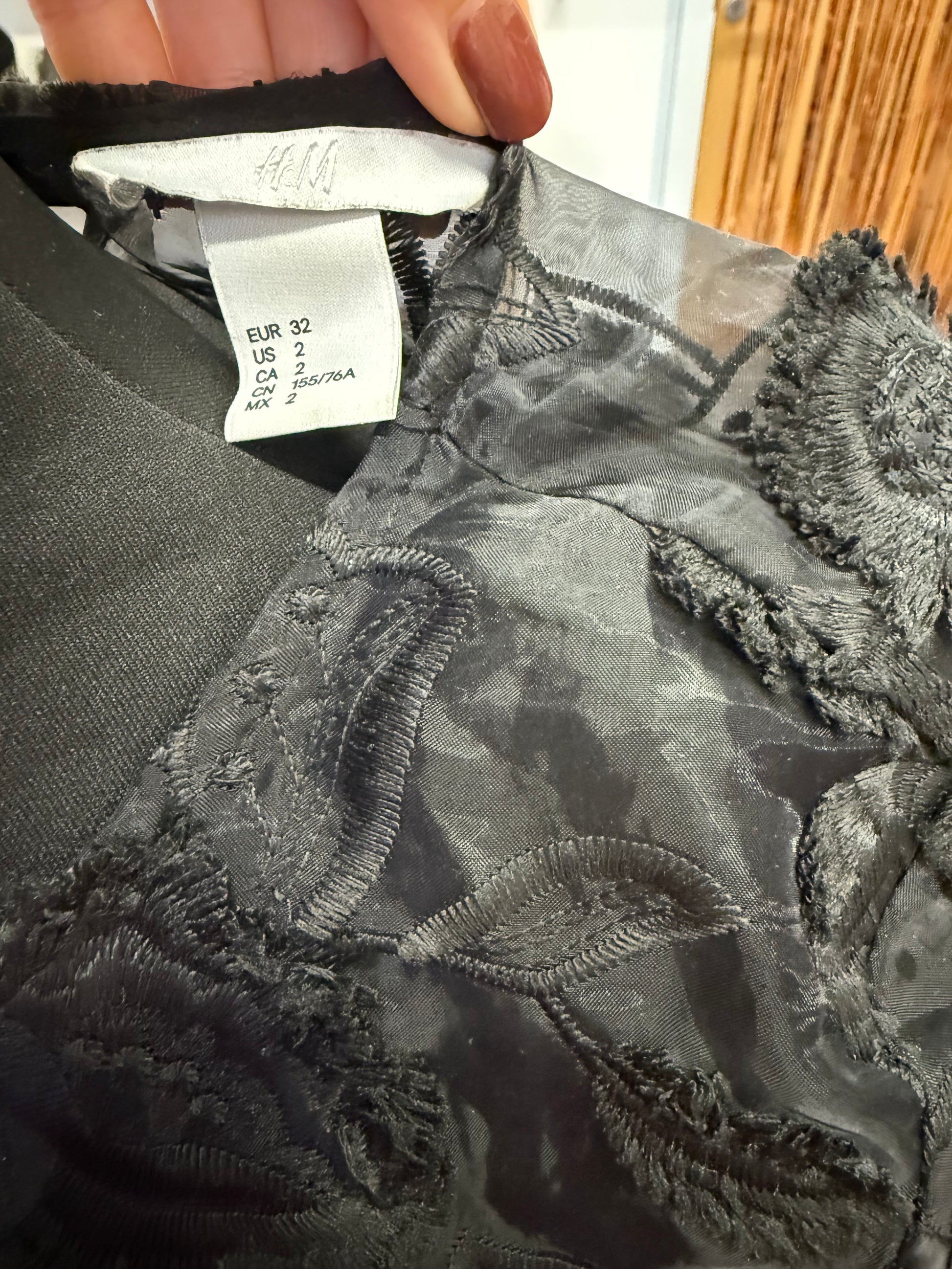 H&M black sheer pouffe sleeve top