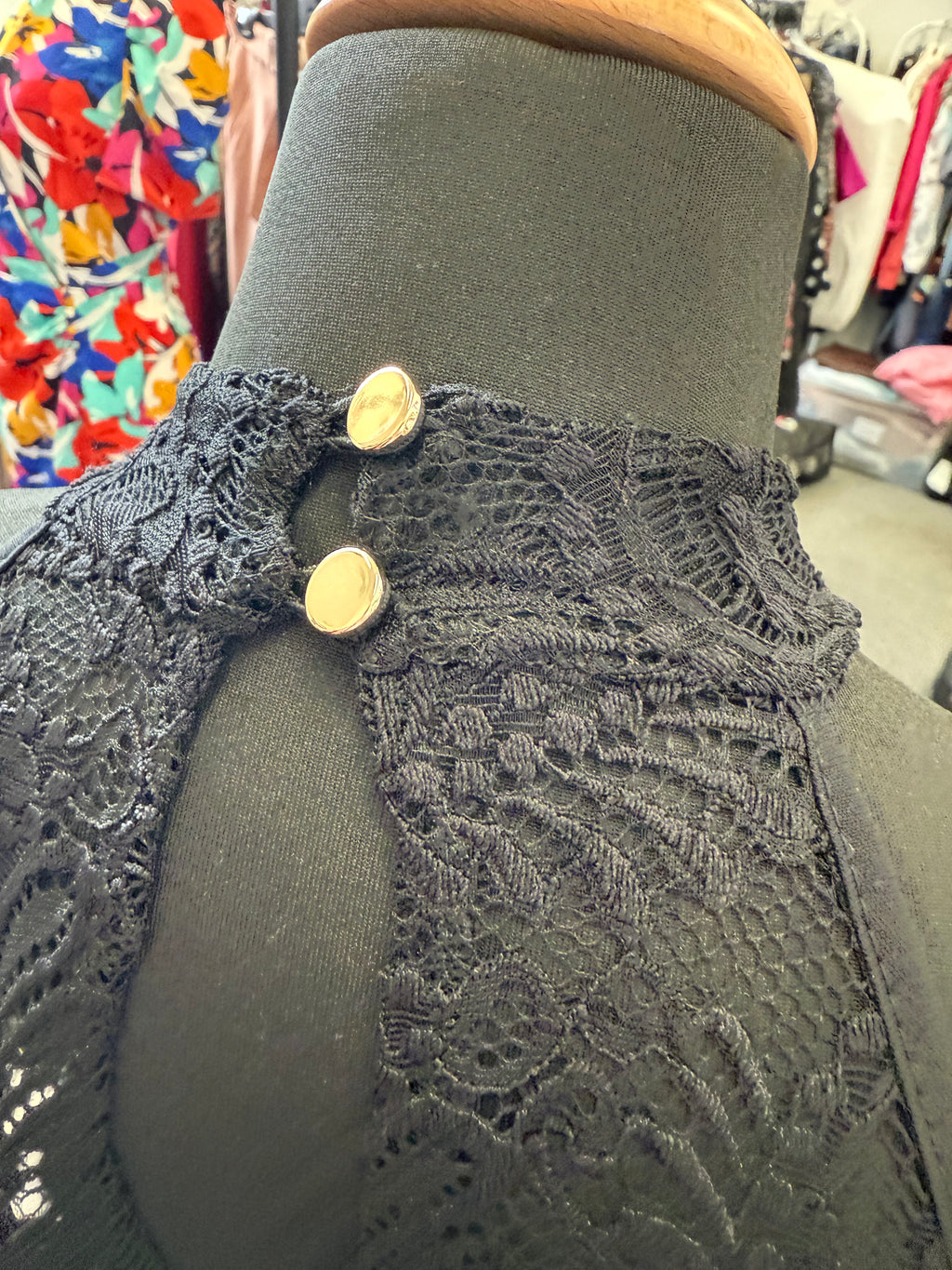 Very halter neck cold shoulder lace top