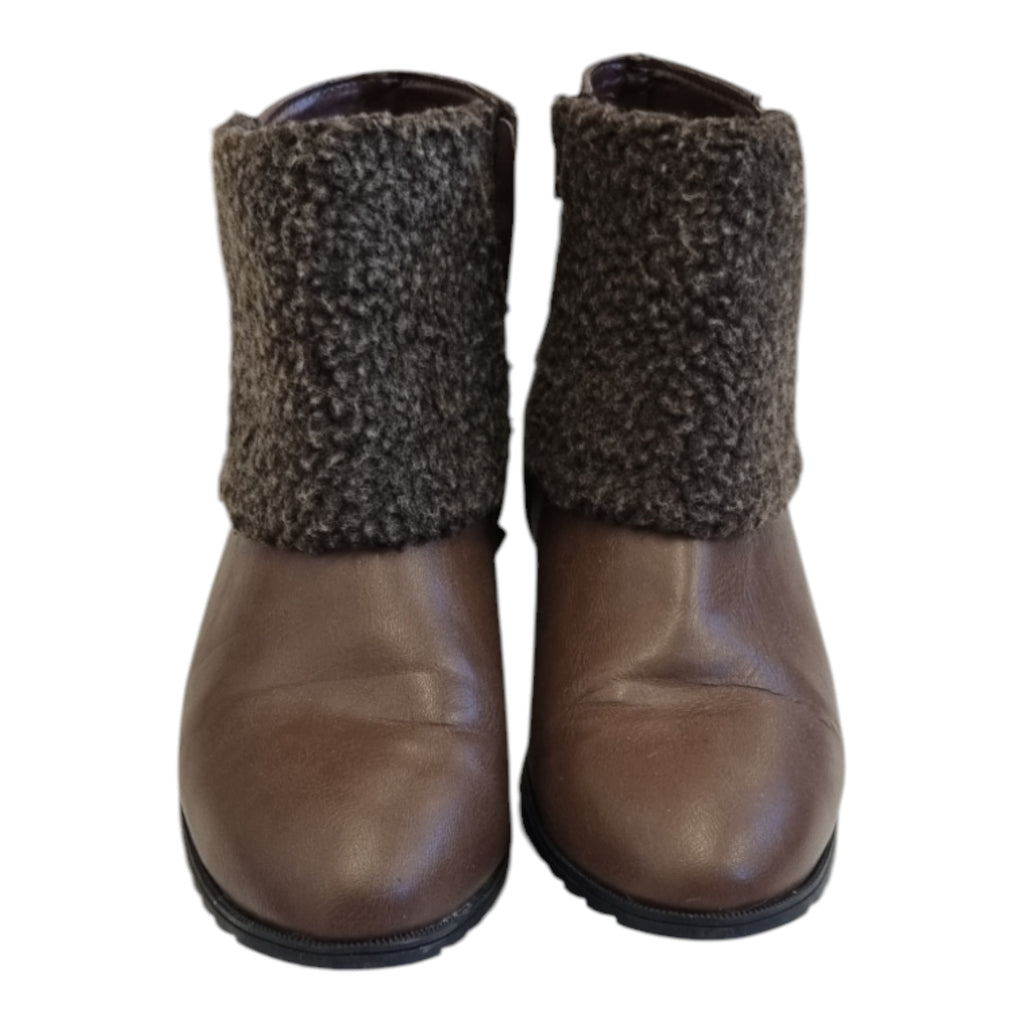 New Look fur top buckle zip boots